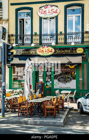 Le Pate ein Sal Café an der Kreuzung der Bvd Victor Hugo in Lille Frankreich Stockfoto