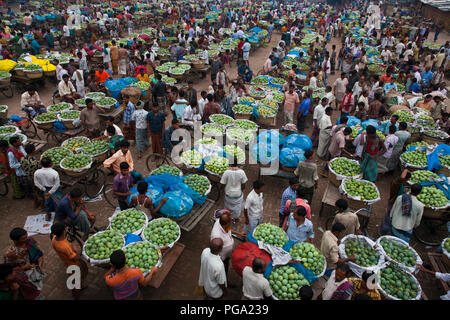 Kanshat mango Bazar, der größten Großhandel mango Markt in Bangladesch. Shibganj, Chapai Nababgonj, Bangladesch. Stockfoto