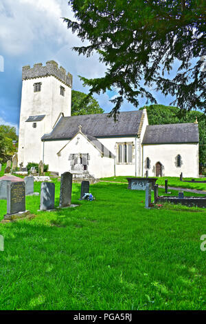 St Michael und alle Engel Kirche in Colwinston - ein hübsches kleines Dorf in der offenen Landschaft in der Nähe von Cowbridge in das Tal von Glamorgan, Wales Stockfoto