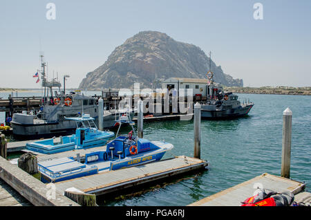 Coast Guard Hafen Patrouillenboote und Dock, Morro Bay CA Stockfoto