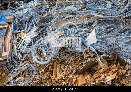 Schrott Abfall, der auf einer Recyclinganlage. Stockfoto