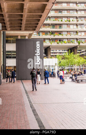 Eine typische Ansicht im Barbican Centre in London Stockfoto