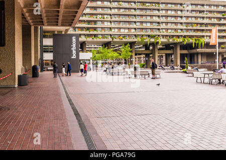 Eine typische Ansicht im Barbican Centre in London Stockfoto