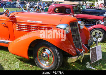 1935 Auburn 851 Speedster bei einem Oldtimertreffen am Boston Common, Massachusetts Stockfoto