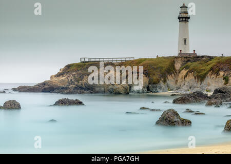 Pigeon Point Lighthouse gesehen aus dem Süden. Stockfoto