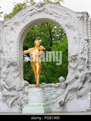 Johann Strauss II Statue im Stadtpark, Wien Stockfoto