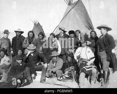 Indianerhäuptlinge und US-Beamte [at Pine Ridge, S.D. 1891 Stockfoto