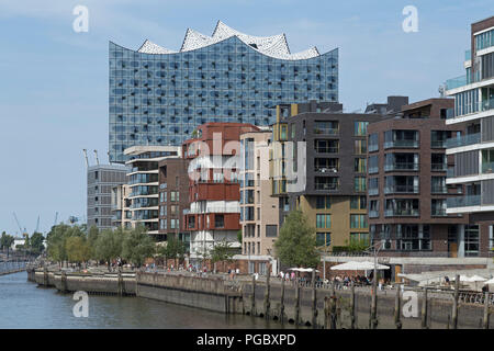 Elbphilharmonie und Dalmannkai HafenCity (Hafen City), Hamburg, Deutschland Stockfoto