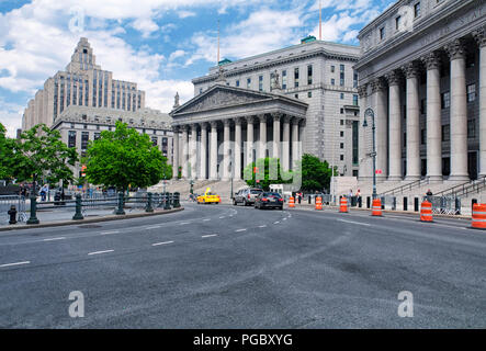 Juni 10, 2017. New York City, New York. Die Straßen vor der New York Federal, State Court Gebäude in Lower Manhattan New York City. Stockfoto