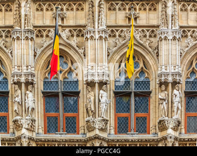 Leuven, Belgien - 19. Januar 2015: Fassade des gotischen Rathaus am Grote Markt Stockfoto