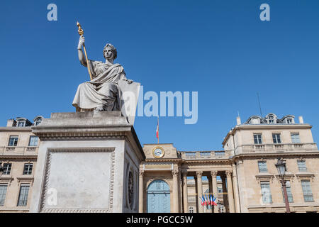 L'Assemblée Nationale Forme, Avec le Sénat, le Parlement De La Cinquième République Française. Sohn Rolle principal est de Débattre, d'amender et de Vot Stockfoto