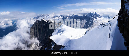 Chamonix, Frankreich. 24. August 2018. Bildende Kunst, Landschaft Bilder von Mt Blanc und die umliegenden Berge, Chamonix, Frankreich 24/08/2018 Stockfoto