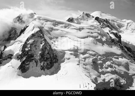 Chamonix, Frankreich. 24. August 2018. Bildende Kunst, Landschaft Bilder von Mt Blanc und die umliegenden Berge, Chamonix, Frankreich 24/08/2018 Stockfoto