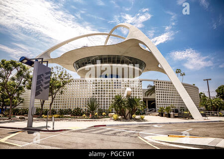 Los Angeles, Vereinigte Staaten von Amerika - 15. Juli 2017: Das Thema Gebäude durch Populuxe Architektur am Los Angeles International Airport LAX beeinflusst, auch als bekannt. Stockfoto