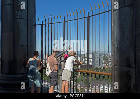 Blick auf den Hafen vom Turm der Kirche St. Michael, Hamburg, Deutschland Stockfoto