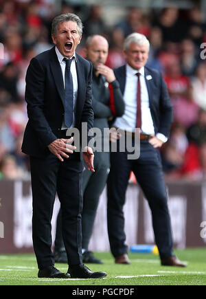 Leicester City Manager Puel Gesten auf dem touchline während der Premier League Spiel im St. Mary's Stadium, Southampton. Stockfoto