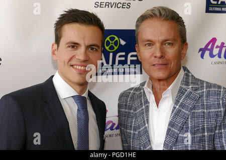 Moraga, USA. 24 Aug, 2018. Alexander Peter Lerchen (l), Regisseur und Produzent des Films, und Alfons Haider, Österreichische Moderator und Schauspieler, bei der Weltpremiere des Films "Der Salzburger Geschichte" wird. Die California Independent Film Festival eröffnet mit den romantischen Film Märchen. (Auf dpa' der Salzburger Geschichte" - Weltpremiere mit Alfons Haider in Kalifornien' vom 25.08.2018) Credit: Barbara Munker/dpa/Alamy leben Nachrichten Stockfoto