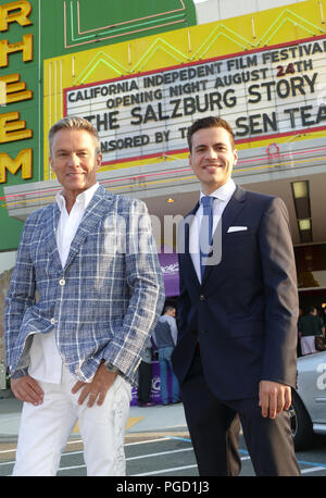 Moraga, USA. 24 Aug, 2018. Alexander Peter Lerchen (r), Regisseur und Produzent des Films, und Alfons Haider, Österreichische Moderator und Schauspieler, die Weltpremiere des Films "Der Salzburger Geschichte" vor dem Kino vor. Die California Independent Film Festival eröffnet mit den romantischen Film Märchen. (Auf dpa' der Salzburger Geschichte" - Weltpremiere mit Alfons Haider in Kalifornien' vom 25.08.2018) Credit: Barbara Munker/dpa/Alamy leben Nachrichten Stockfoto