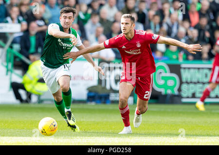 Ostern Road, Edinburgh, Großbritannien. 25 Aug, 2018. Ladbrokes Premiership Fußball, Hibernian gegen Aberdeen; Stevie Mallan von Hibernian und Dominic Ball von Aberdeen geben Chase für die Kugel Credit: Aktion plus Sport/Alamy leben Nachrichten Stockfoto