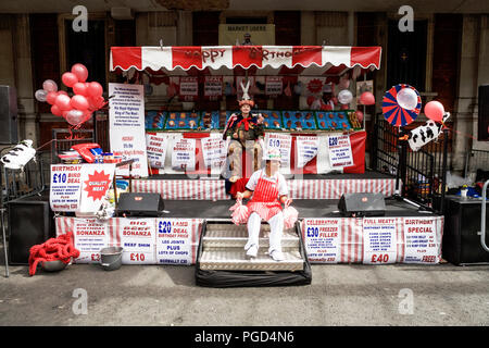 London, UK, 25. August 2018. Smithfield 150: Londons größte Geburtstagsparty. Smithfield 150 feiert das 150jährige Jubiläum der Smithfield Märkte mit einer 2-tägigen Feier. Smithfield Market London. Stockfoto