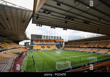 Wolverhampton, Großbritannien. 25. Aug 2018. Allgemeine Ansicht des Innern ot die Molineux Stadium am August in Wolverhampton, England 25 2018. (Foto von John rainford/phcimages.com) Credit: PHC Images/Alamy leben Nachrichten Stockfoto