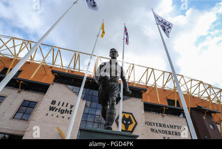 Wolverhampton, Großbritannien. 25. Aug 2018. Allgemeine Ansicht des äußeren ot die Molineux Stadium am August in Wolverhampton, England 25 2018. (Foto von John rainford/phcimages.com) Credit: PHC Images/Alamy leben Nachrichten Stockfoto