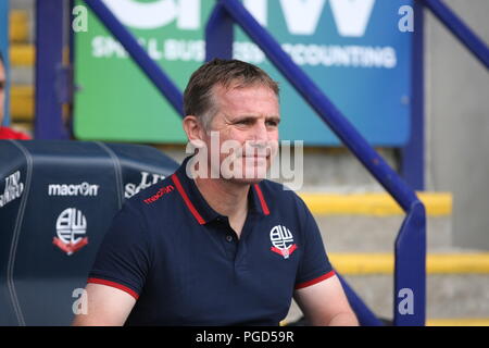 Bolton, Lancashire, UK. 25 August, 2018. Bolton Wanderers Manager Phil Parkinson im dugout vor der EFL Meisterschaftspiel Bolton Wanderers v Sheffield United. Foto: Simon Newbury/Alamy leben Nachrichten Stockfoto