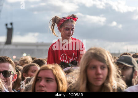 Reading, Berkshire, Großbritannien. 25. August 2018. Masse an Reading Festival 2018. Quelle: Jim Houlbrook/Alamy leben Nachrichten Stockfoto