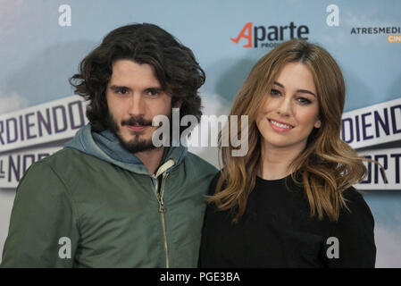 Schauspieler Yon Gonzalez und Schauspielerin Blanca Suarez darstellen, während "Perdiendo El Norte" Filmvorführung photocall in Madrid, Spanien. März 03, 2015. (ALTERPHOT Stockfoto