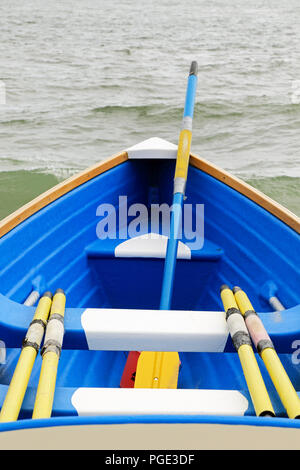 Den Bug eines der rettungsboote Projektierung über das Wasser, Cape May, NJ, USA Stockfoto