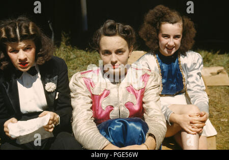 "Backstage" an der "Girlie" zeigen an der Vermont State Fair, Rutland, VT September 1941 Stockfoto