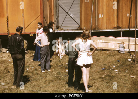 "Backstage" an der "Girlie" zeigen an der Vermont State Fair, Rutland, VT September 1941 Stockfoto