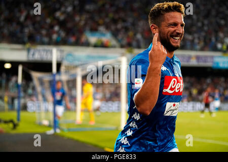 Neapel, Italien. 25 Aug, 2017. Neapel - Italien 25/08/2018 von S.S.C. NAPOLI feiert während der Match zwischen S.S.C. NAPOLI und AC Mailand im Stadio San Paolo von Neapel. Endstand S.S. C. NAPOLI - AC. Mailand 3-2 Credit: Emanuele Sessa/Pacific Press/Alamy leben Nachrichten Stockfoto