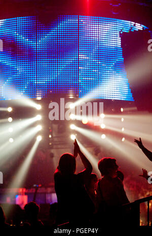 Zurück zu den 90-Veranstaltung im Sportpaleis Antwerpen (Belgien, 04/04/2010) Stockfoto