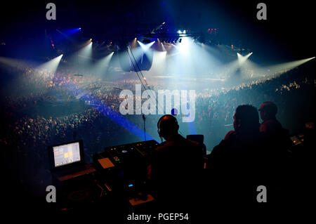 Zurück zu den 90-Veranstaltung im Sportpaleis Antwerpen (Belgien, 05/04/2009) Stockfoto