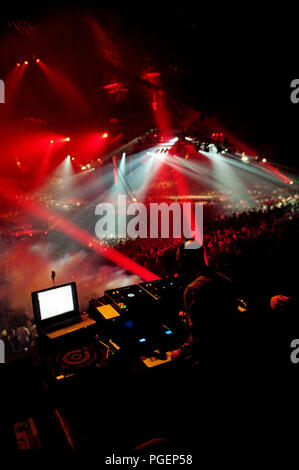 Zurück zu den 90-Veranstaltung im Sportpaleis Antwerpen (Belgien, 05/04/2009) Stockfoto