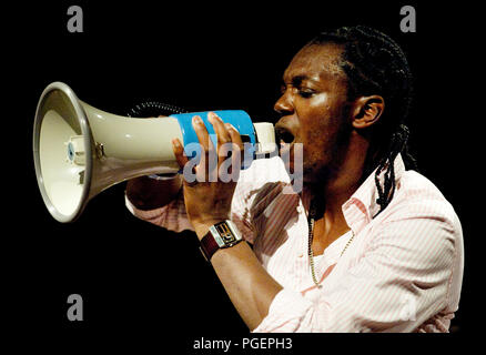 Belgische/Kongolesischen rapper Baloji am Nuits du Botanique in Brüssel (Belgien, 17.05.2010) Stockfoto