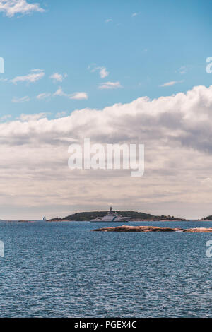 Hanko Finnland, Küstenwache Schiff außerhalb der Stadt an einem Sommertag Stockfoto