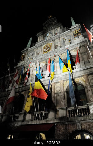 Das Rathaus von Antwerpen in der Nacht während der Befreiung Festivitäten (Belgien, 06/09/2008) Stockfoto