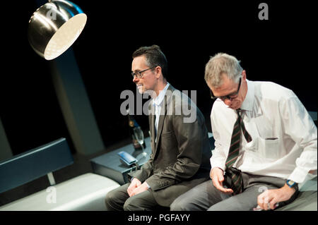 Theater Company De Dijlezonen der Kloake von Maria Goos, unter der Regie von Jo Matthijs (Leuven, 20/04/2017) Stockfoto