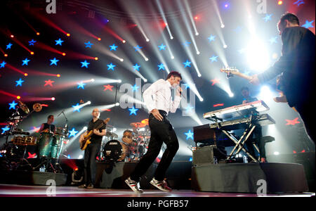 Belgischen Band Clouseau Durchführen ihrer De Laatste Ronde Konzert im Sportpaleis Antwerpen (Belgien, 17/12/2010) Stockfoto