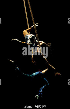 Europäische Premiere der "Corteo" zeigen von der Kanadischen Unterhaltung Firma Cirque du Soleil in Brüssel (Belgien, 02/01/2011) Stockfoto
