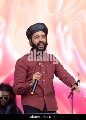 Protoje tritt am zweiten Tag beim Reading Festival am 25. august 2018 auf der Hauptbühne auf Stockfoto