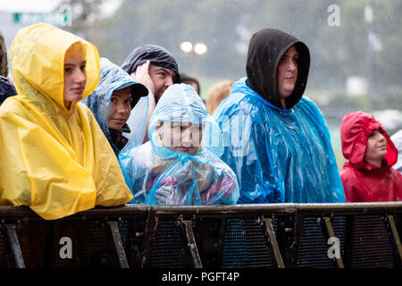 Leeds, Großbritannien. 26. August 2018. Fans genießen den dritten Tag an der Leeds Festival, UK. Credit: Andy Gallagher/Alamy leben Nachrichten Stockfoto