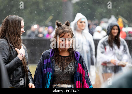 Leeds, Großbritannien. 26. August 2018. Fans genießen den dritten Tag an der Leeds Festival, UK. Credit: Andy Gallagher/Alamy leben Nachrichten Stockfoto