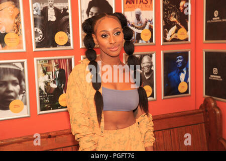 Die Tabarnacle, Notting Hill, London, UK, 26. August 2108, Alexandra Burke Gast während der Notting Hill Carnival 2018, Alexandra Burke, © Richard Soans/Alamy leben Nachrichten Stockfoto