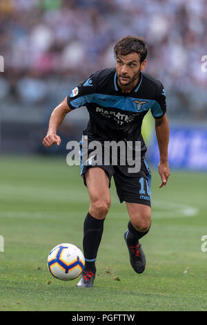 Turin, Italien. 25 Aug, 2018. Marco Parolo (Latium) während Erie der Italienischen eine "Übereinstimmung zwischen Juventus 2-0 Lazio bei Allianz Stadion am 24. August 2018 in Turin, Italien. (Foto von Maurizio Borsari/LBA) Quelle: Lba Co.Ltd./Alamy leben Nachrichten Stockfoto