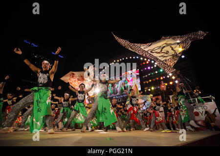 Nagoya, Aichi, Japan. 26 Aug, 2018. Die Teilnehmer gesehen, die auf der Hauptbühne. Nippon Domannaka Festival in Nagoya, Aichi. Eine der größten Dance Festival in Japan. Das Festival hatte 210 Dance Teams mit 23.000 Künstler aus dem In- und ausserhalb von Japan, und über 2 Millionen Zuschauern. Credit: Takahiro Yoshida/SOPA Images/ZUMA Draht/Alamy leben Nachrichten Stockfoto