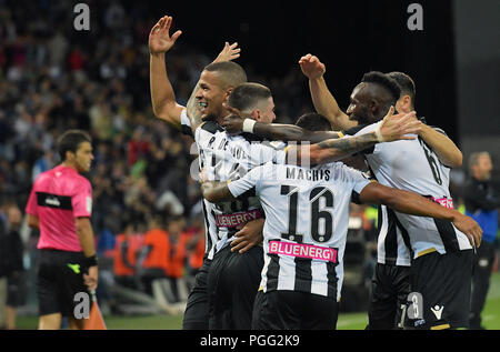 Udine, Italien, 26. August 2018. Udinese. Spieler feiern nach einem Ziel während des Fußballspiels zwischen Udinese und Sampdoria bei Dacia Arena. foto Simone Ferraro/Alamy leben Nachrichten Stockfoto