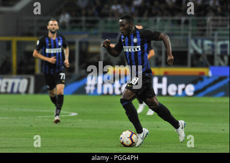 Mailand, Italien. 26 Aug, 2018. Kwadwo Asamoah (FC Internazionale) während der Serie A TIM Fußballspiel zwischen FC Internazionale Milano und Torino FC im Stadio Giuseppe Meazza am 26 August, 2018 in Mailand, Italien. Quelle: FABIO UDINE/Alamy leben Nachrichten Stockfoto